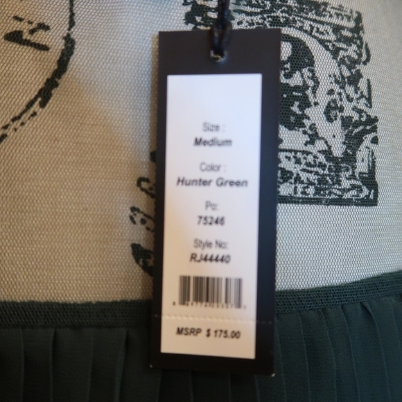 Romeo & Juliet Couture Flirty Dress - Picture 9 of 10